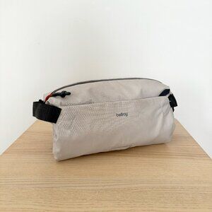 Bellroy Lite Sling 7L Chalk